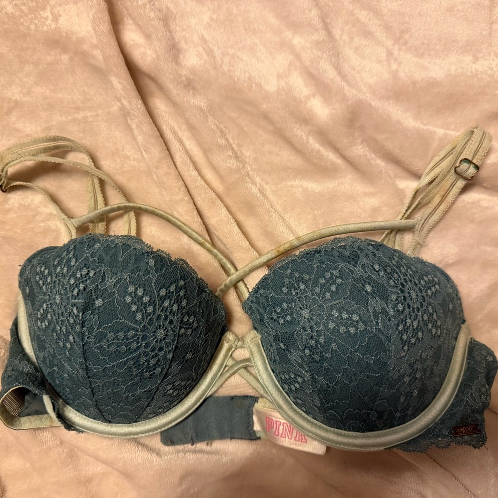 PINK bra size 34B